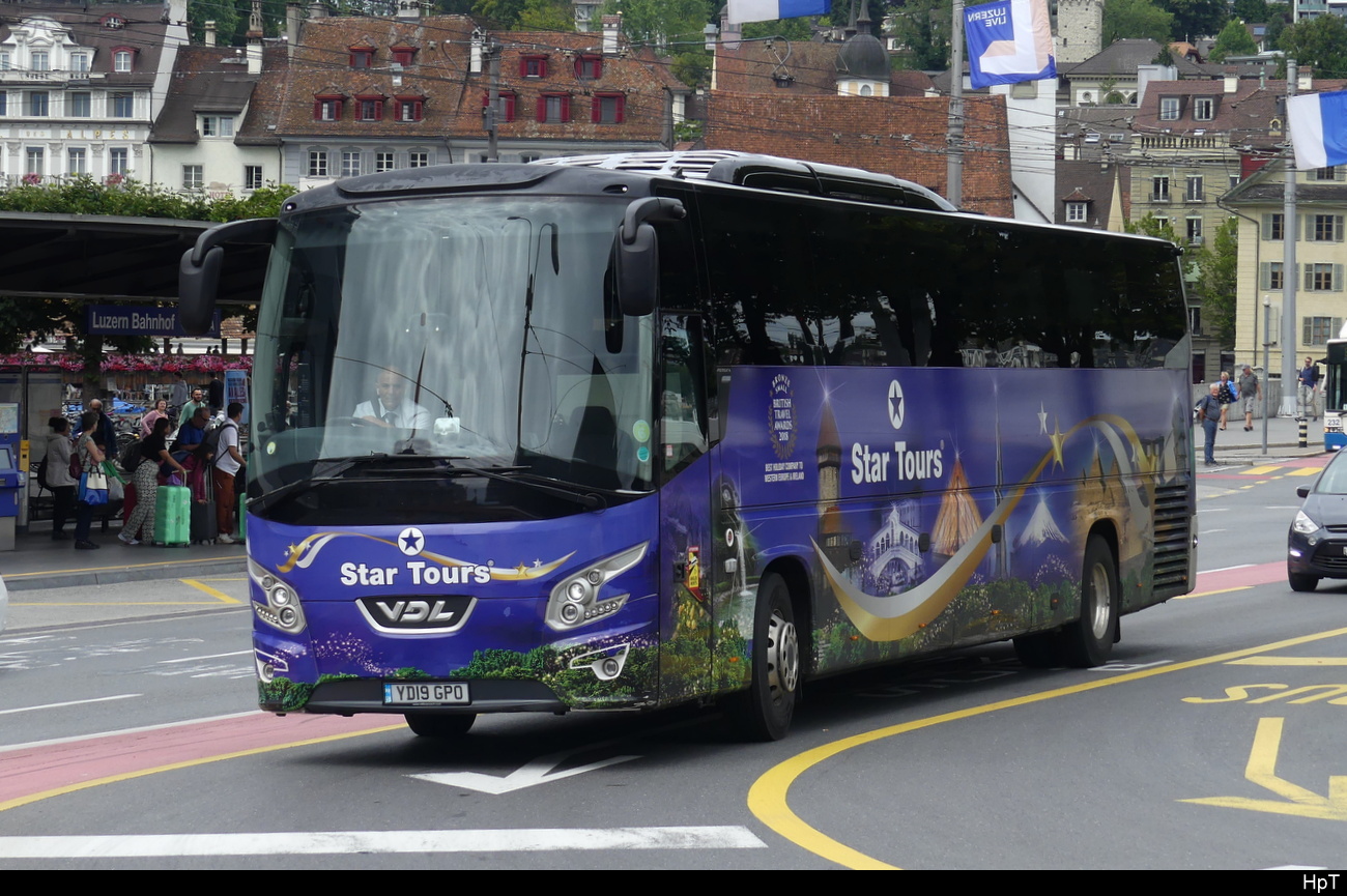 Reisebus - VDL FUTURA unterwegs in der Stadt Luzern am 27.07.2023