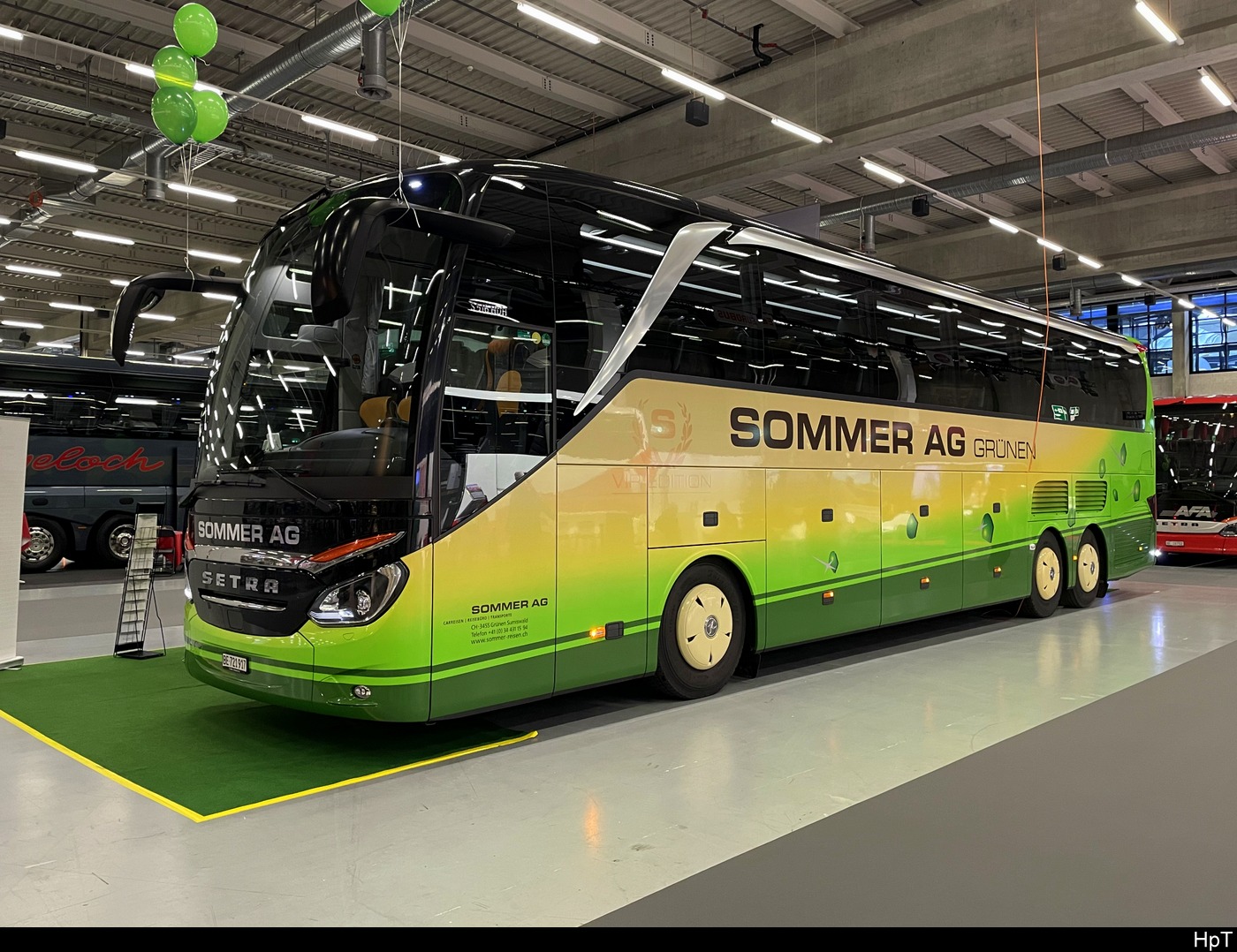 Sommer AG - Setra S 516 HDH ausgestellt an der Ferienmesse in Bern am 27.01.2024