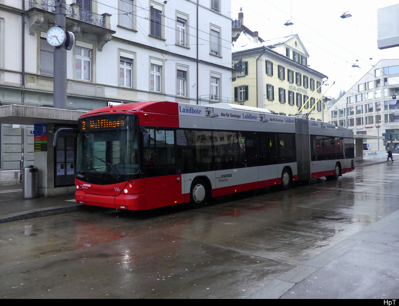 Stadtbus Winterthur - Hess Trolleybus Nr.116 unterwegs bei leichtem Schneefall in Winterthur am 2023.01.22