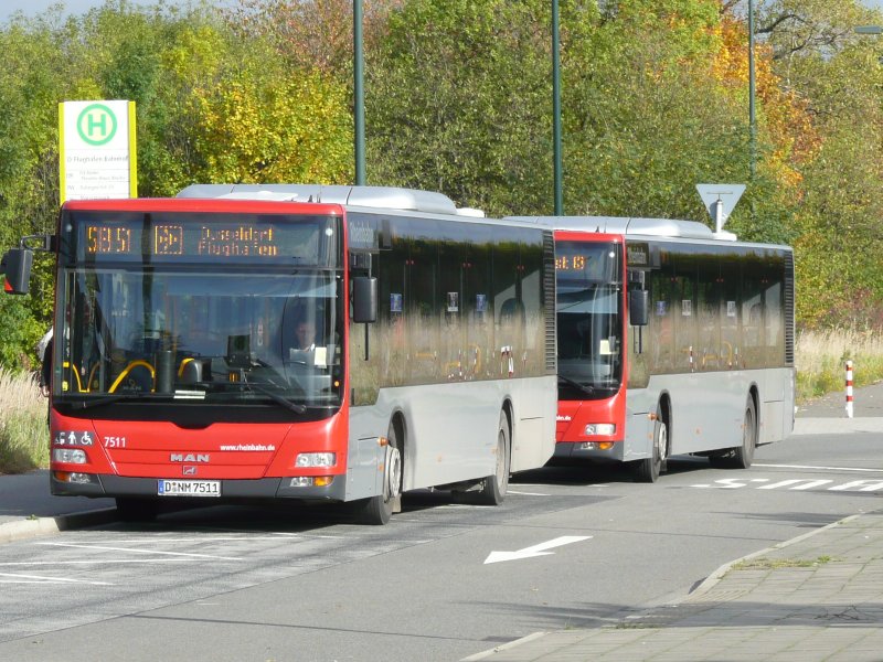 12.10.09,MAN der Rheinbahn am Flughafen Dsseldorf Bahnhof.