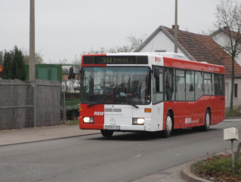 15.11.2008: SB RV 461 auf der Linien 513 in Homburg-Bruchhof. Er ist aus dem Baujahr 1994/1995,mit neuer Lackierung ohne Saar-VV-Aufkleber. 