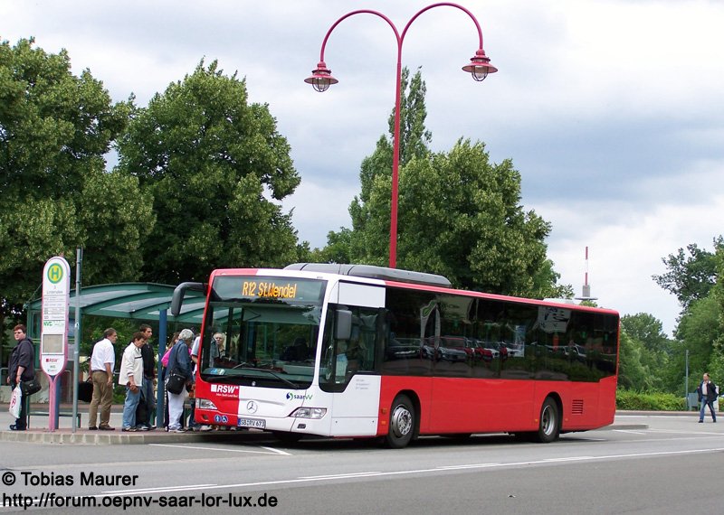 21.07.08: SB-RV 673, ein Citaro Facelift  aus 2007, steht abfahrbereit an der Haltestelle Lindenallee in Neunkirchen. Er bedient die Linie R12 nach St. Wendel.
