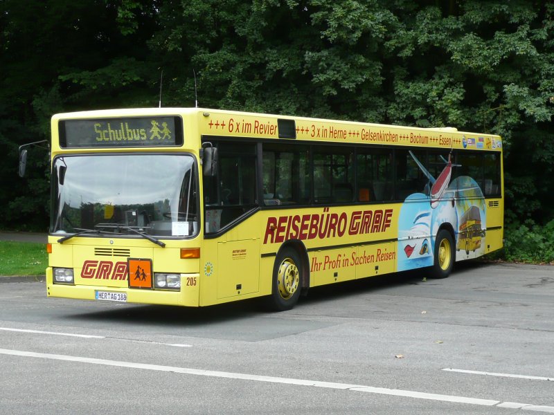 22.06.09,MB von GRAF REISEN als Schulbus in Gelsenkirchen-Hllen.
