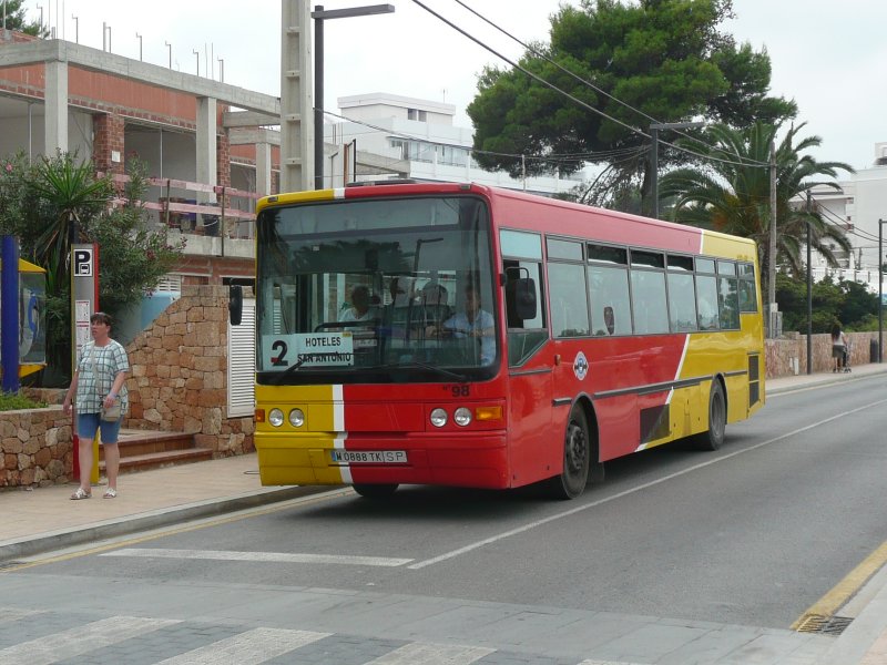 27.09.09,ein Iveco Castrosua in Sant Antoni de Portmany auf Ibiza.