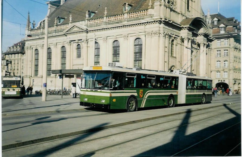Aus dem Archiv: SVB Bern Nr. 46 FBW/Hess Gelenktrolleybus am 4. Mrz 1996 Bern, Bahnhof