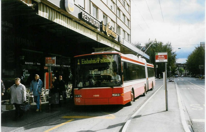 Aus dem Archiv: VB Biel Nr. 90 NAW/Hess Gelenktrolleybus am 12. Oktober 1998 Biel, Bahnhof
