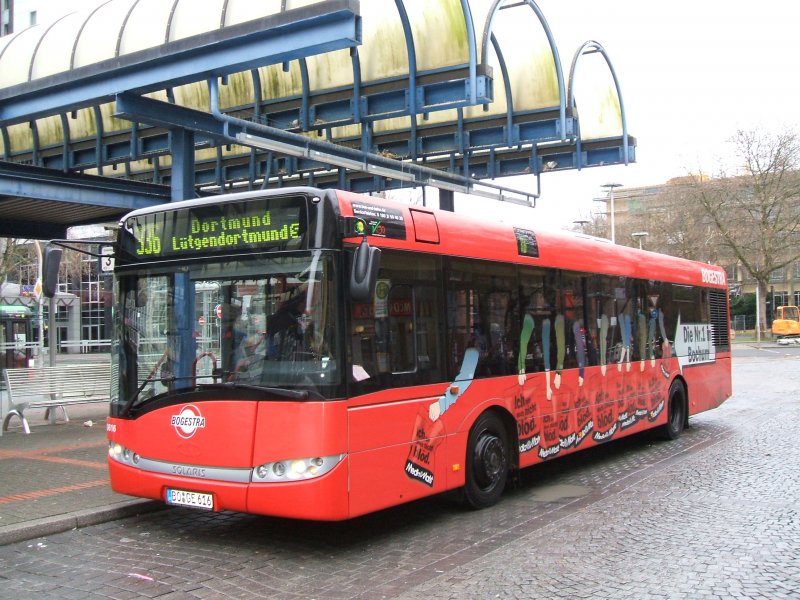 Bogestra Solaris Urbino 12,Media Markt Werbung,als Linie 336
nach Dortmund-Ltgendortmund.Diese Serie verfgt ber 34 Sitz.-
57 Stehpltze,1 Rollstuhlplatz.(02.12.2007) 
