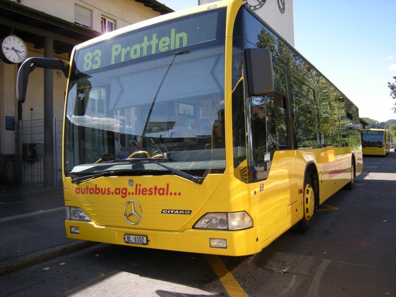 Bus 69 auf der Linie 83, aufgenommen am 29.08.2009.