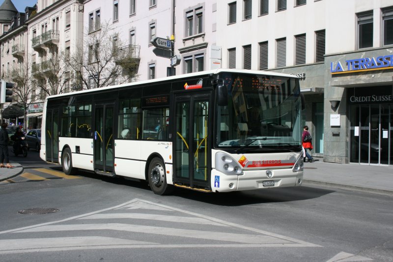 Bus Sierrois, Sierre, VS 343'857 (Irisbus Citelis, 2008) bei der Haltestelle Htel de Ville/CFF am 11.4.2009. 