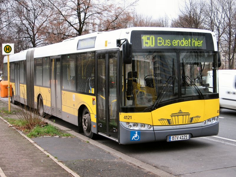 BVG-Belenkbus 4121 an der Betriebshaltestelle Osloer Strasse, Frjahr 2007