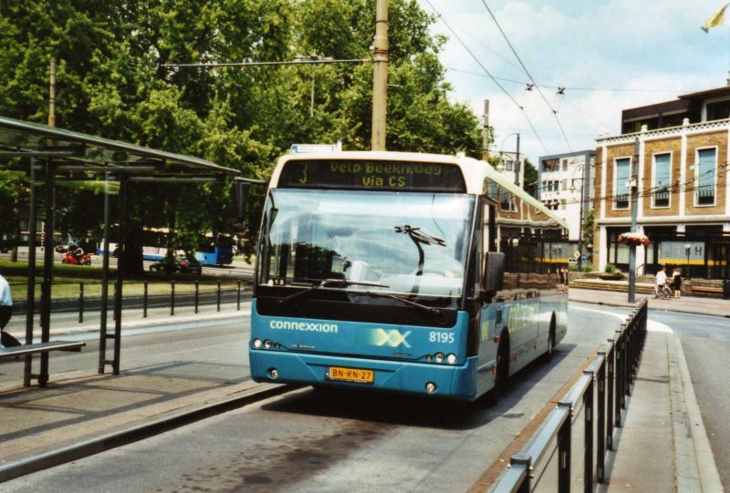 Connexxion Nr. 8195/BN-RN-27 VDL Berkhof am 5. Juli 2009 Arnhem, Bahnhof