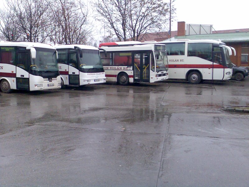 Credo EC 12 facelift, Credo EC 12, NABI 700 SE, Scania irizar, in der Pcser Hauptbusstazion.