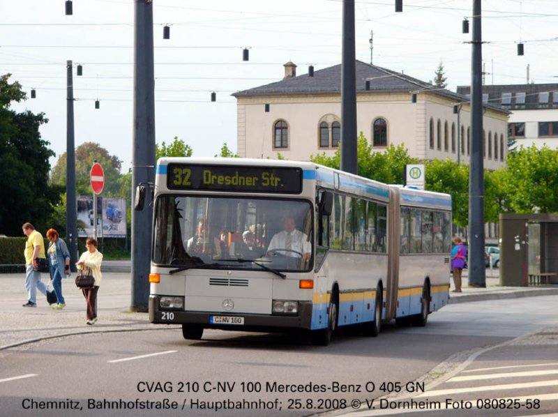 CVAG 210 C-NV 100 MB O 405 GN, Chemnitz Hbf,25.8.2008; in Chemnitz sind die alten GN 205, 206, 207, 208, 210, 213 und 214 auch weiterhin aktiv. 210 ist auf diesem Bild mit Nummern im neuen Beschriftungsschema zu sehen.