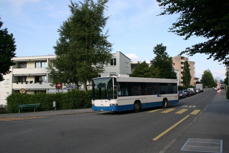 Der Scania/Hess N94UB Nr. 613 biegt in die Studhaldenstrasse ein.(18.6.2008)