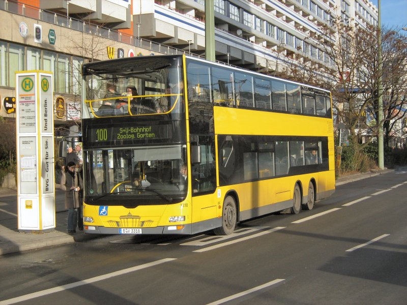 Doppeldeckerbus auf der Linie 100 an der Hst. Marienkirche - 10. 1. 2008