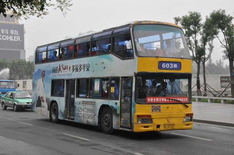 Doppelstockbus der Linie 603 am 26. Juli 2009 in Xi'an.