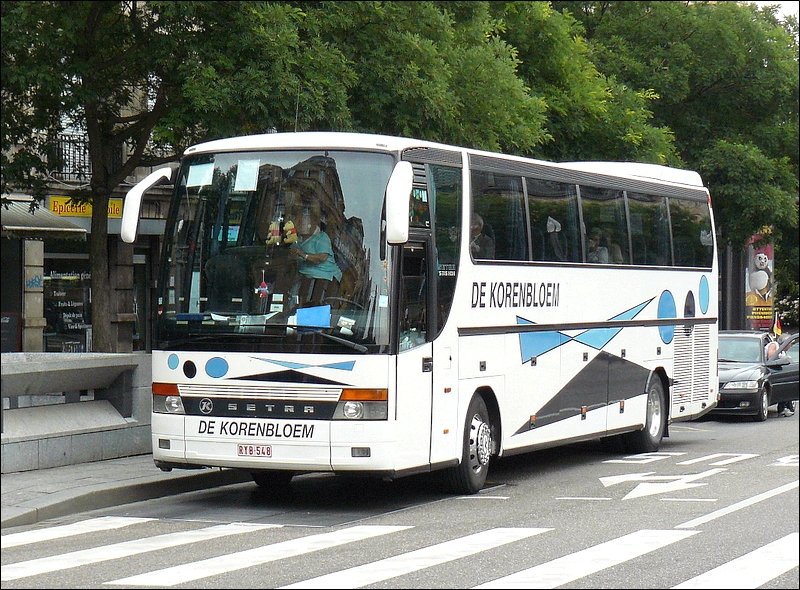 Ein belgischer SETRA  S 315 HDH Bus fotografiert am Bahnhof in Metz am 22.06.08 (Hans)