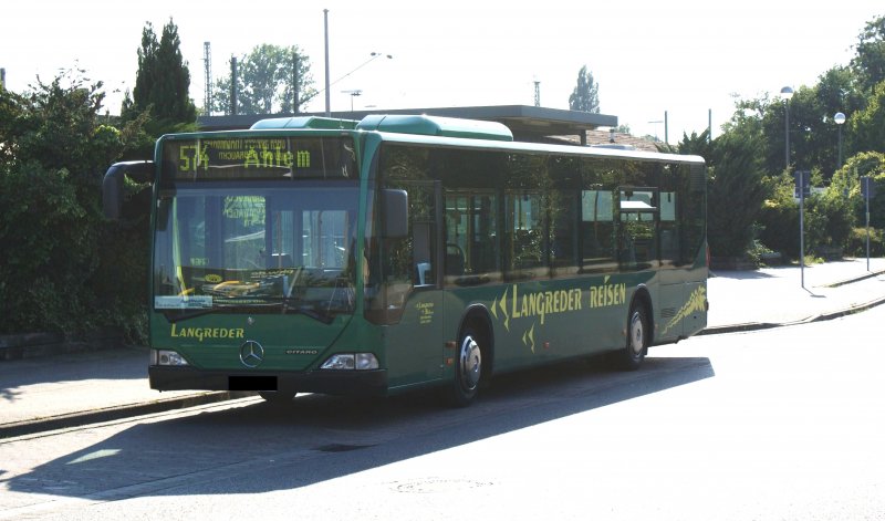 Ein Citaro der Regio Bus GmbH vor dem Seelzer S-Bahnhof.