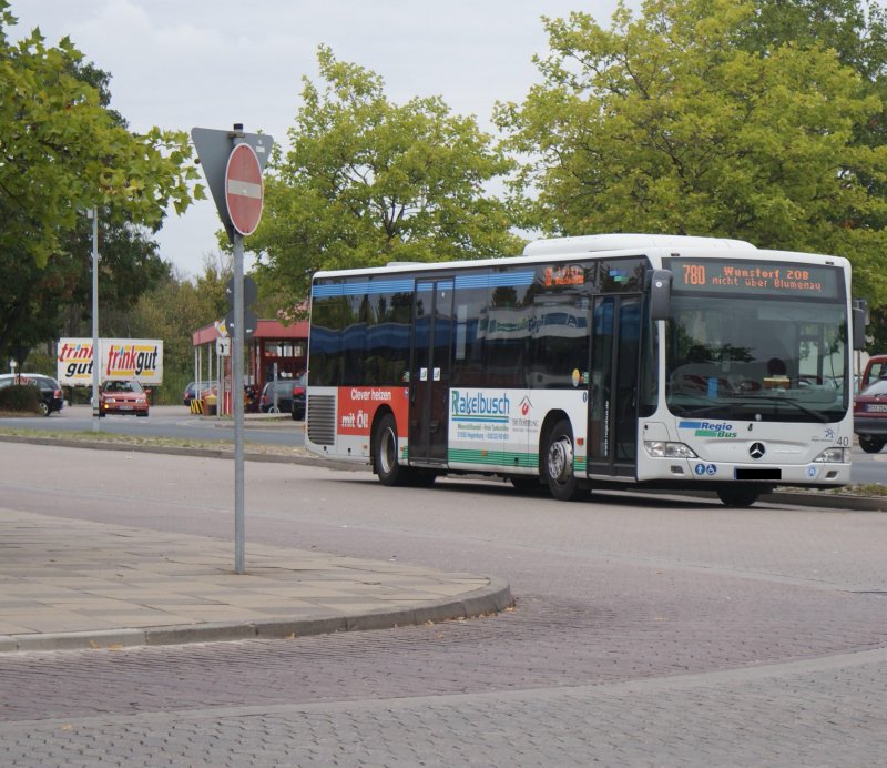 Ein Citaro der Regio Bus GmbH stand am 14.09.2009 am Wunstorfer ZOB.