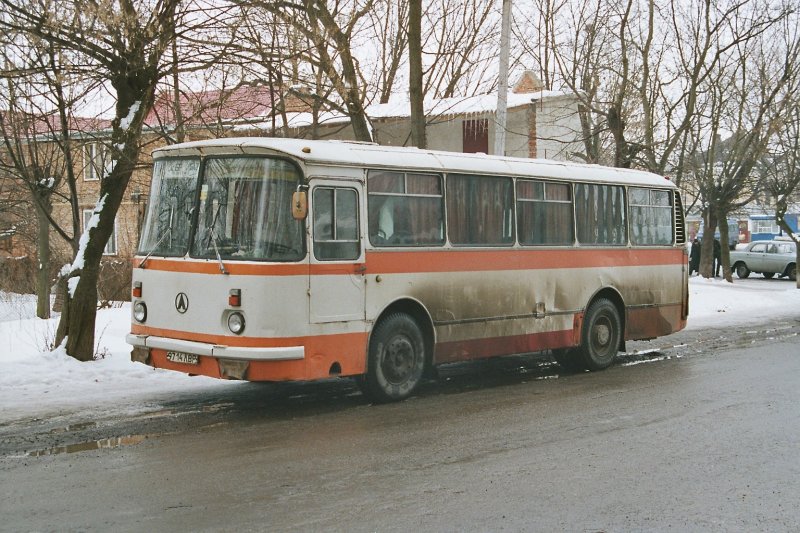 Ein LAZ-695 in Sambir Mrz 2004.