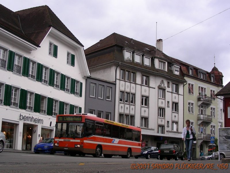 Ein MB/Hess O405 im der Altstadt von Olten. Das Ziel dieser Fahrt ist Ueberland.