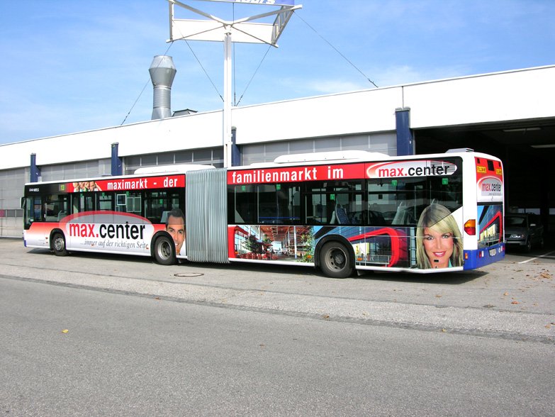 Ein Mercedes Citaro O 530 N3-G, welcher im Welser Linienverkehr auf der Linie 13 Salzburger Strae/Laahen eingesetzt wird. Aufgrund der Erffnung zweier Shoppingcenters in Westen von Wels wurden zwei neue Gelenkbusse angekauft. Linienbetreiber: SAB-TOURS Reisebro und Autobusbetrieb Gesellschaft m.b.H.