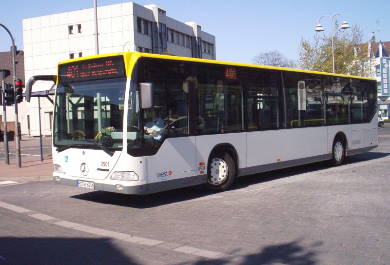 Ein O530(Citaro) mit der Nummer 0501 als 401 nach Erkelenz ber Ratheim u. Hckelhoven. Heinsberg Busbf.