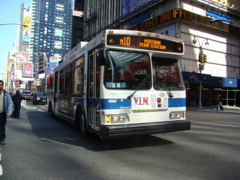 Ein Orion 7 am Times Square der MTA in New York. Aufgenommen am 08.04.08