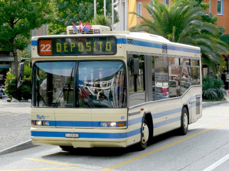 FART - Neoplan Bus Nr.82  TI 308882 unterwegs auf der Linie 22 in Locarno am 18.09.2008
