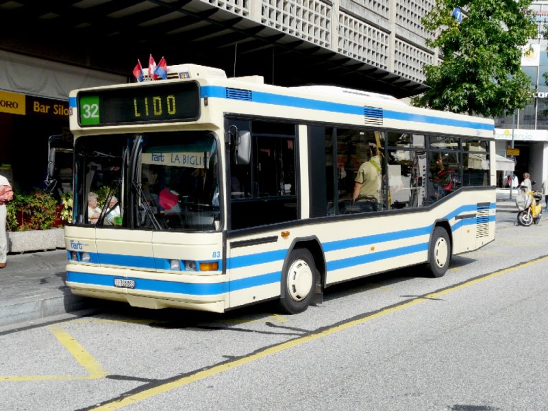 FART - Neoplan Bus Nr.83  TI 308883 unterwegs auf der Linie 32 in Locarno am 18.09.2008