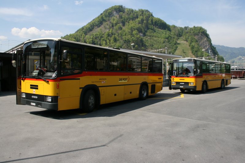 Gleich beide damaligen Thepra-NAWs zeigten sich am 26.4.2007 in Stansstad: Wagen 15 (NAW/R&J) fuhr auf der Linie Stansstad - Brgenstock, whrend auf dem Regionalbus nach Stans - Bren der NAW/Hess Nr 11 zu beobachten war. 