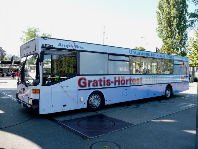 Gratis  Hrtest - Ampli Bus  Unterwegs fr Klares Hren mit einem Mercedes O 405  TG 137739 vor dem Bahnhof in Luzern am 08.09.2008
