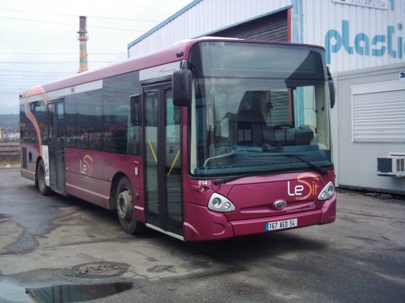 Heuliez GX 127, Wagen 014 bei dem Service Intercommunal de Transport (SIT) in Pompey (nrdlich von Nancy).