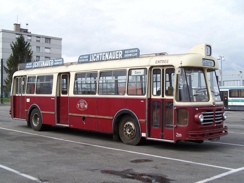Historische Bus Floirat Z 10. Dieses Model wurde von der TCM nach dem Krieg entwickelt. hnlische Busse fuhren im Saarland, in Neunkirchen und Saarbrcken... (31/03/08).