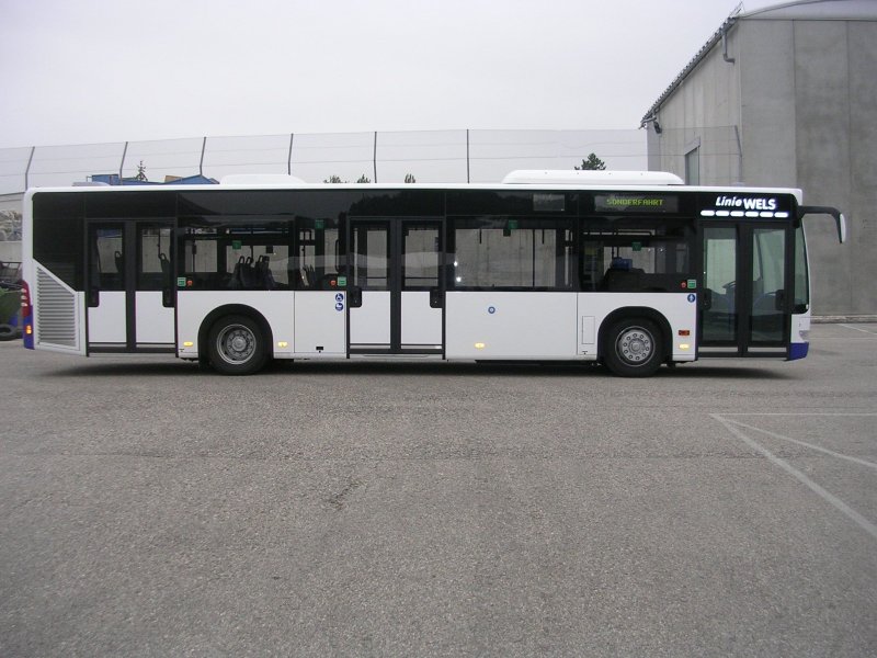 Im Welser Linienverkehr wurden im September 2006 zwei neue Citaro O 530 N3 angekauft. Linienbetreiber: SAB-TOURS Reisebro und Autobusbetrieb Gesellschaft m.b.H.
