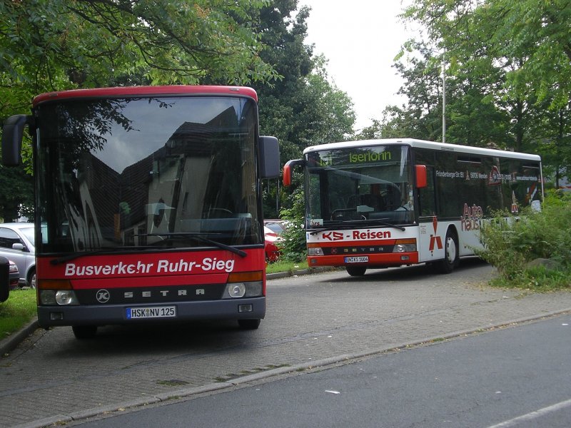 K-Setra von brs und KS Reisen abgestellt in Schwerte am Bahnhof.(03.08.2008)
