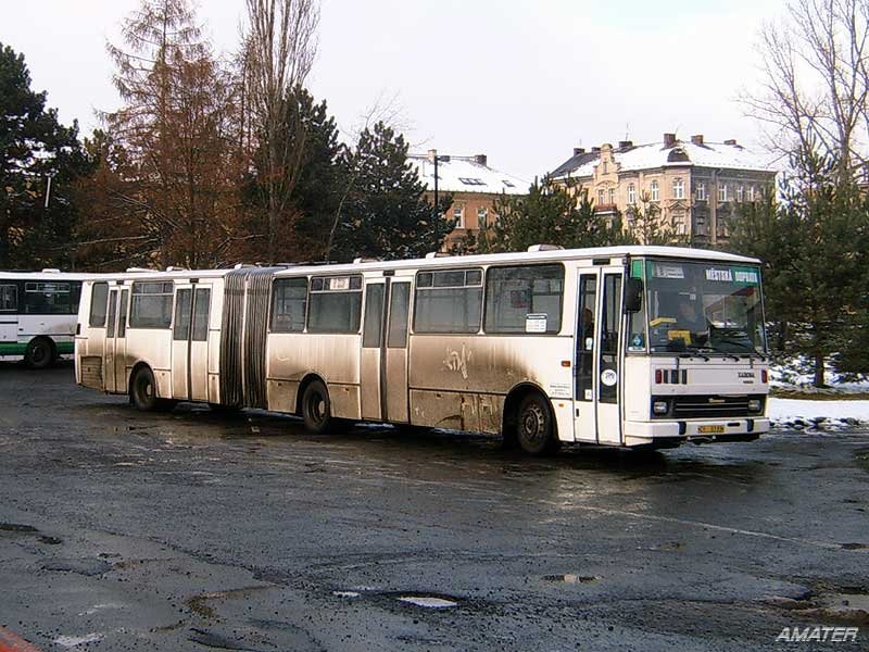 Karosa B741 CH 93-99 ist der letzte betriebsfhige Stadtgelenkbus in Eger (waren da mehrere + ein berlandbus, welcher noch in Einsatz ist). Bushbahnhof, 28. 11. 2007