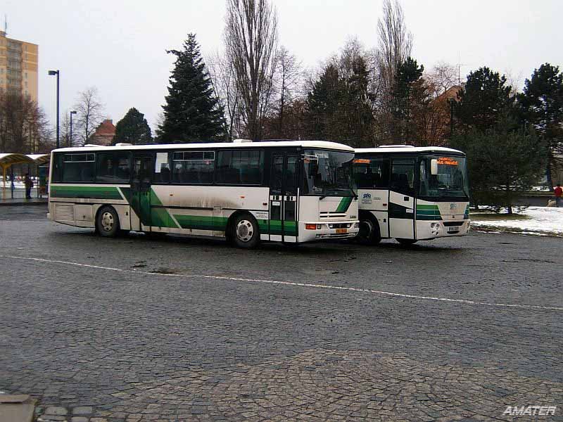 Karosa C935E KVL 15-43 und Karosa Axer 12,8M 1K8 9287, Busbahnhof Cheb (Eger), 26. 11. 2007