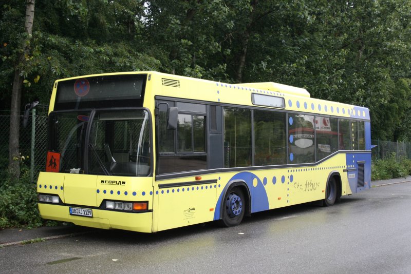 Bei der Firma J�tte in Oberhausen habe ich diesen Neoplan
