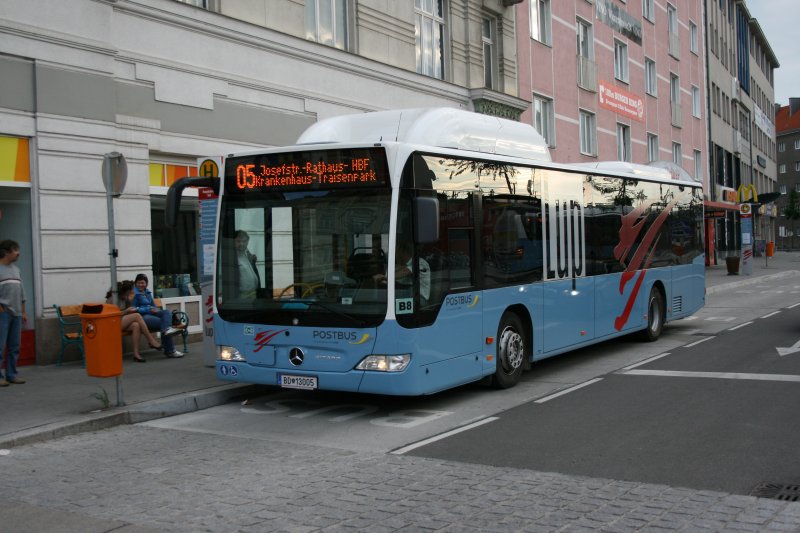 LuP St. Plten (Betreiber: Postbus) BD 13'005 (MB Citaro Facelift CNG) am 20.7.2008 in St. Plten, Bahnhof. 