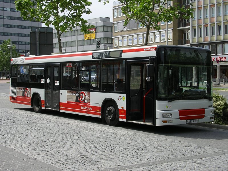 MAN ,Bogestra Wagen 9915,als Linie 356 in Bochum Hbf., Ruhestellung.(28.05.2008)