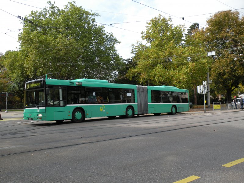MAN Bus der BVB mit der Betriebsnummer 787 fhrt Richtung Bahnhof SBB auf der Linie 50. Die Aufnahme stammt vom 11.10.2009.