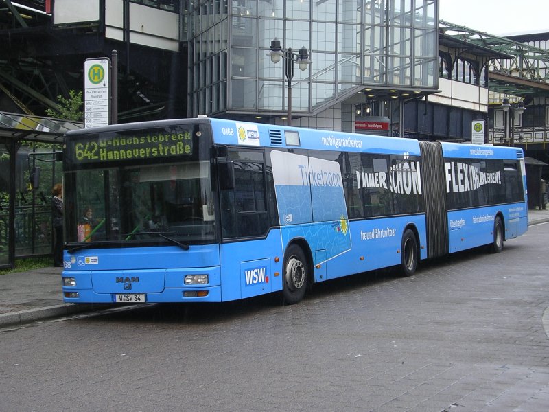 MAN Gelenkbus,WSW,Wagen 0168,Linie 642,von Wuppertal-Oberbarmen
nach W-Nchstebreck.(10.08.2008)