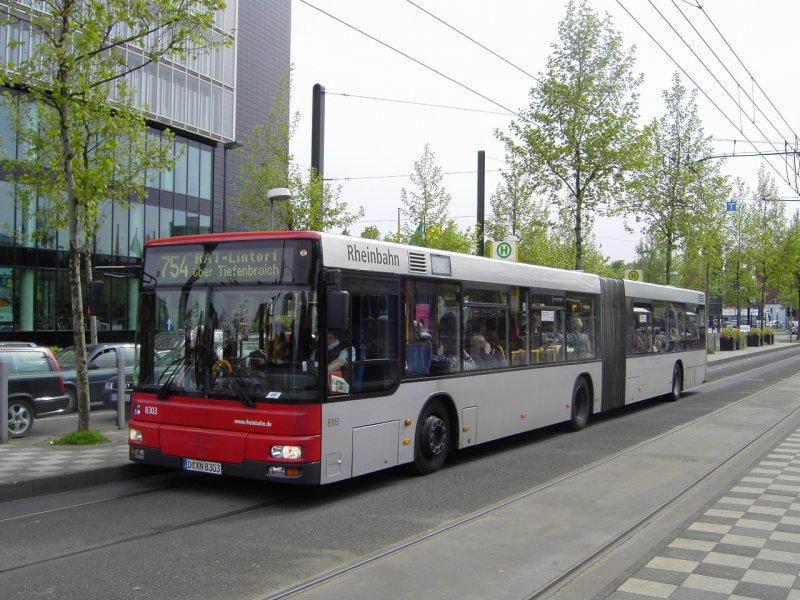 MAN NG 313 (Wagennummer 8303, Baujahr 2001) der Rheinbahn AG Dsseldorf. 
Aufgenommen am 09.05.2009.
Ort: Dsseldorf, Heinrichstrae.