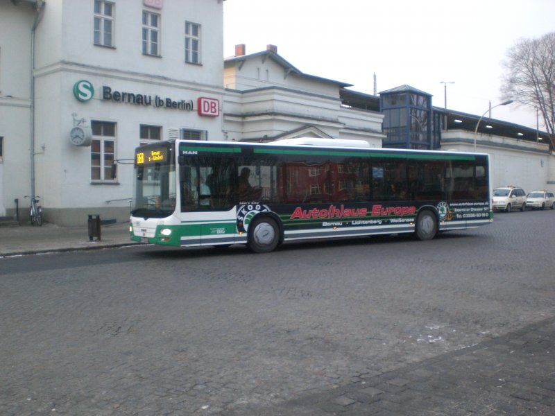 MAN Niederflurbus 3. Generation (Lions City) auf der Linie 868 am S-Bahnhof Bernau.