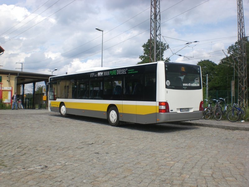 MAN Niederflurbus 3. Generation (Lions City /T) auf Betriebsfahrt am Bahnhof Wnsdorf-Waldstadt. 
