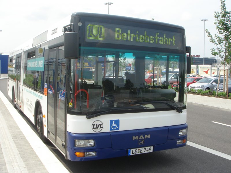 MAN Niederflurbus in Ludwigsburg Haltestelle IKEA Ludwigsburg. Aufgenommen am 06.06.07 