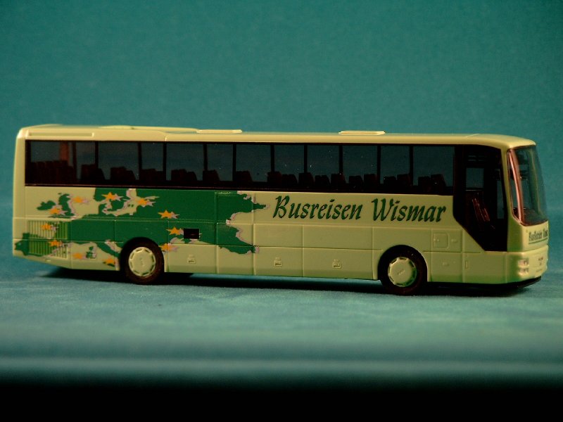 MAN-Reisebus, lindgrn der Busreisen Wismar; Epoche V
Modell: Rietze
