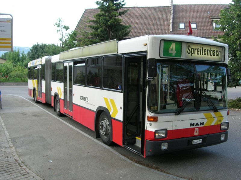 MAN SG 292
Baden, Schweiz, 2006
Dieser Bus wurde im Jahr 2008 ausgemustert.
Und nach Rumnien verkauft.