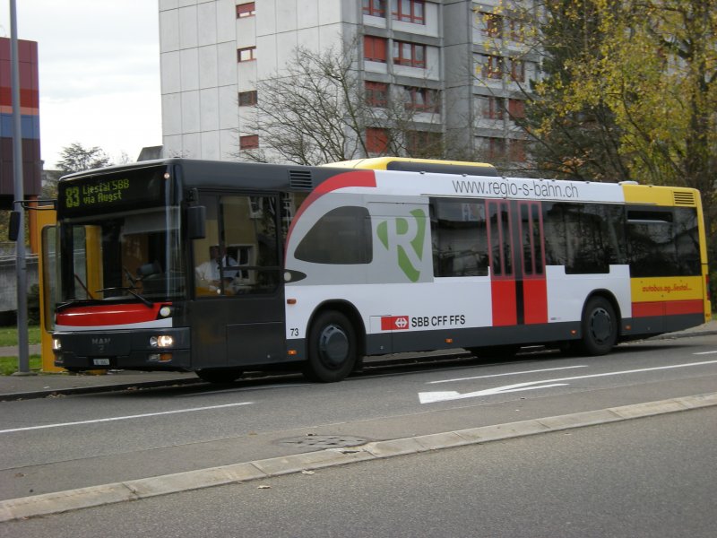 MAN Wagen 73 im Flrit-Bus Design unterwegs auf der Linie 84, Station Liebrti